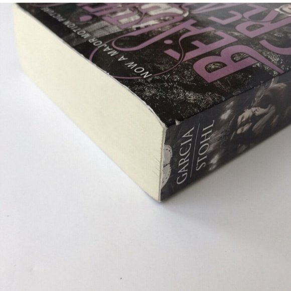 5/$25 Beautiful Creatures Series Book 1 YA - Picture 4 of 4